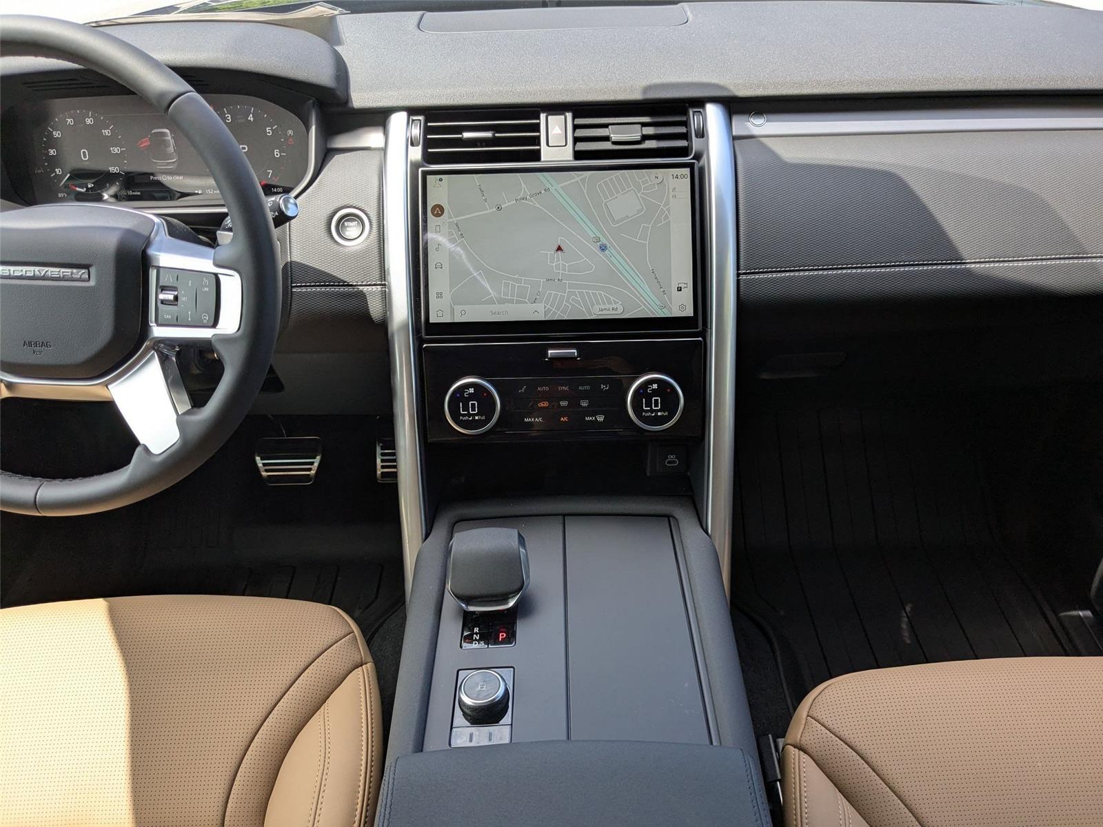 2025 Land Rover Discovery SE photo 24