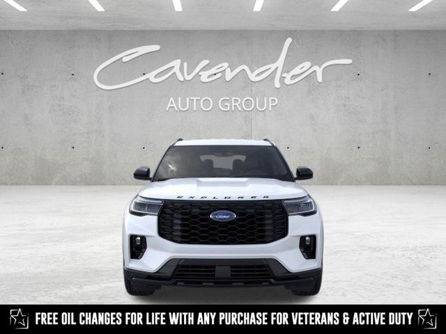 2025 Ford Explorer ST-Line photo 6