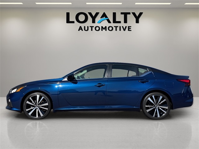 2022 Nissan Altima 2.5 SR photo 2