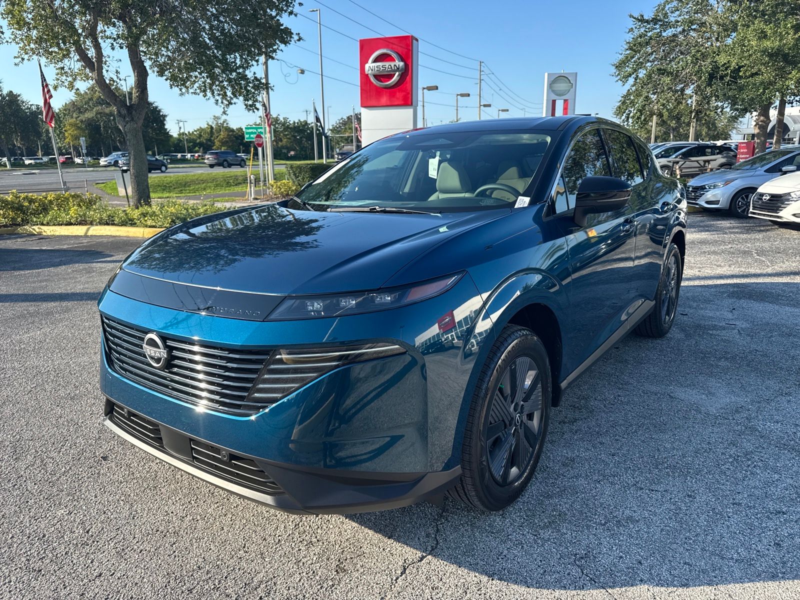 2025 Nissan Murano SL photo 2