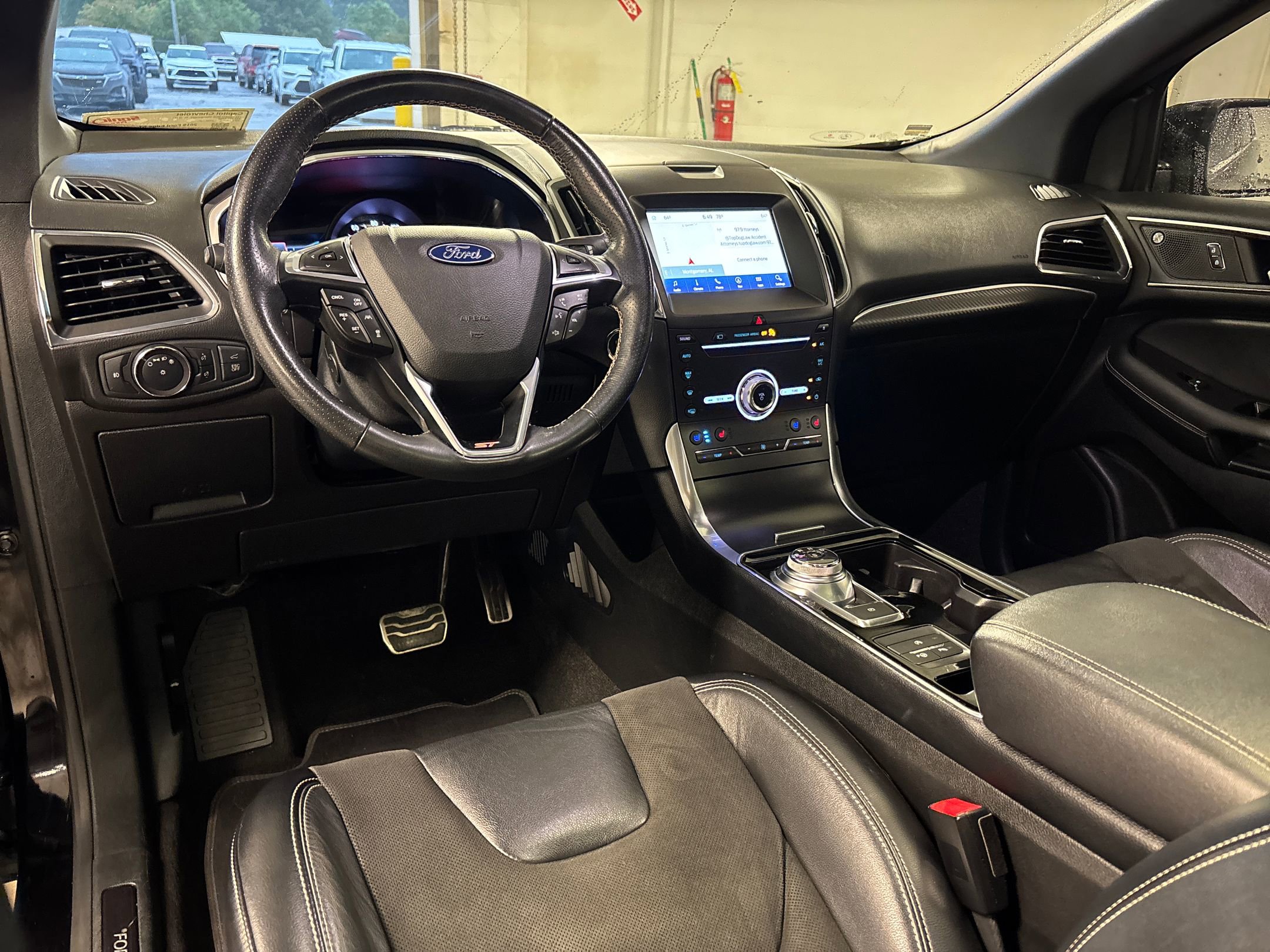 2019 Ford Edge ST photo 3