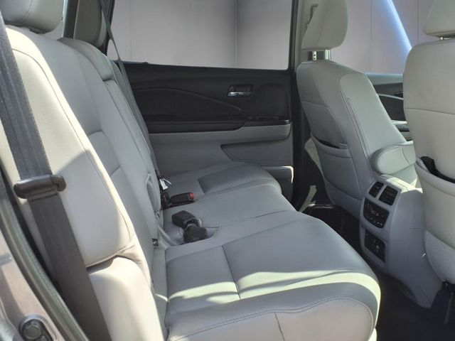 2022 Honda Pilot Touring photo 20