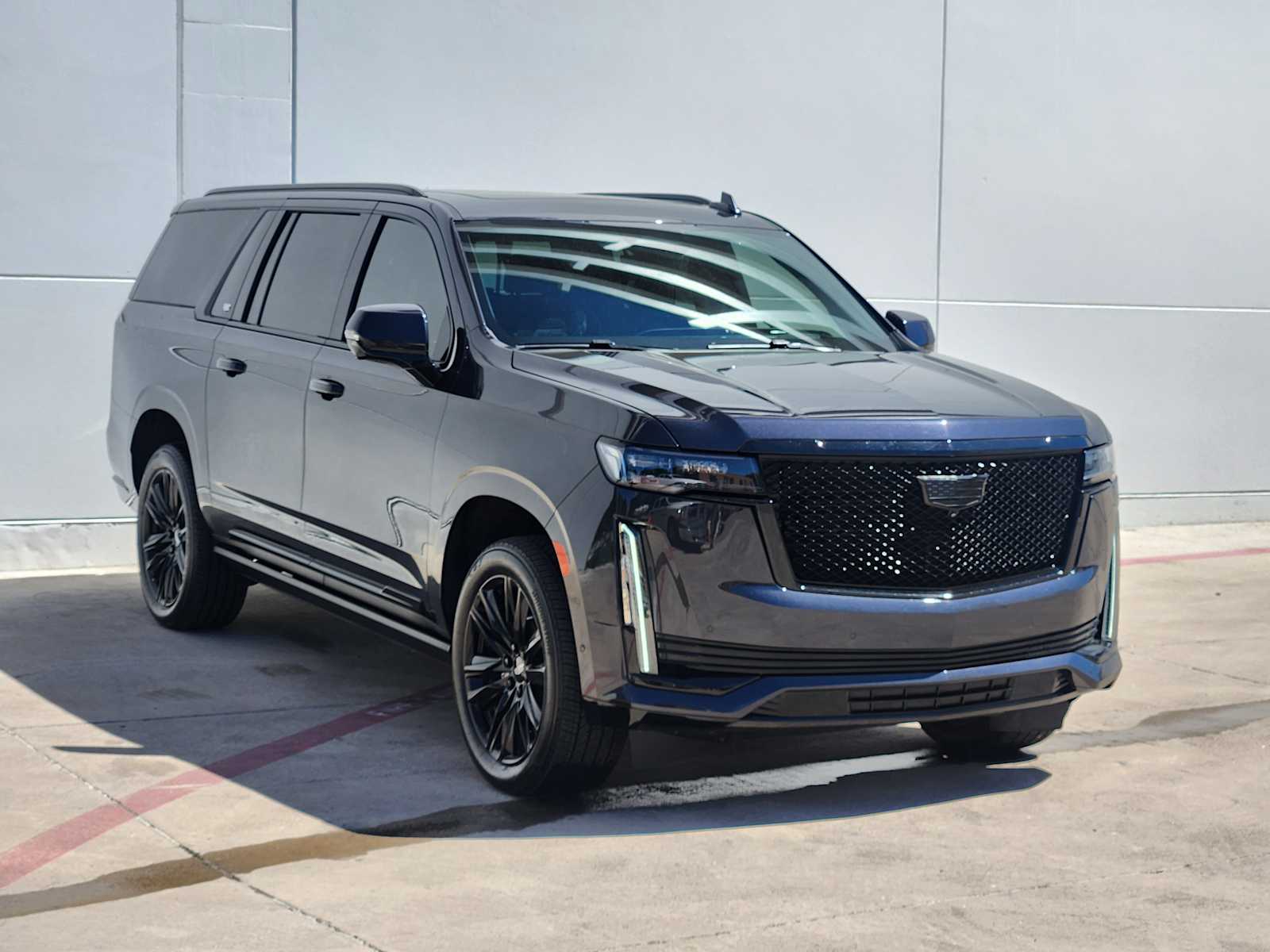 2023 Cadillac Escalade ESV Sport Platinum photo 3