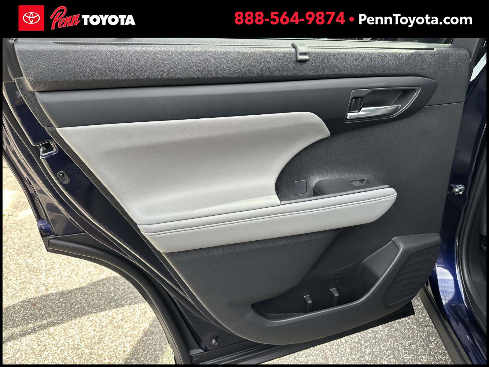 2022 Toyota Highlander XLE photo 14