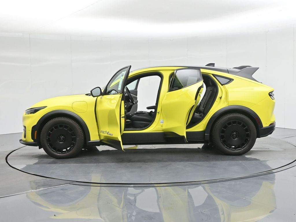 2024 Ford Mustang Mach-E GT photo 3