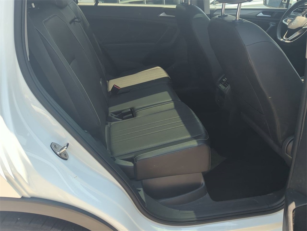 2023 Volkswagen Tiguan SE photo 21