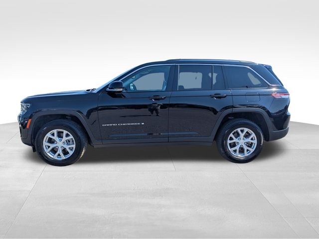 2024 Jeep Grand Cherokee Limited photo 2