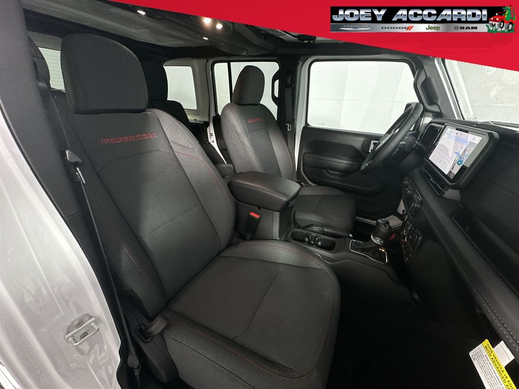 2025 Jeep Wrangler Rubicon photo 23