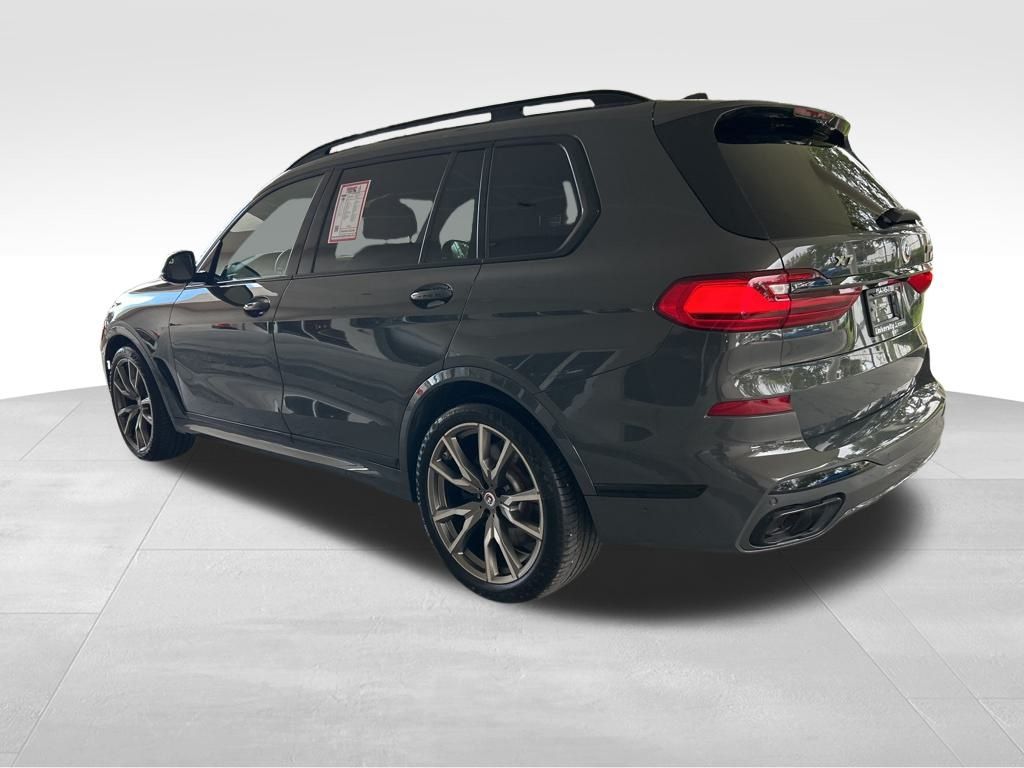 2022 Bmw X7 M50i photo 2