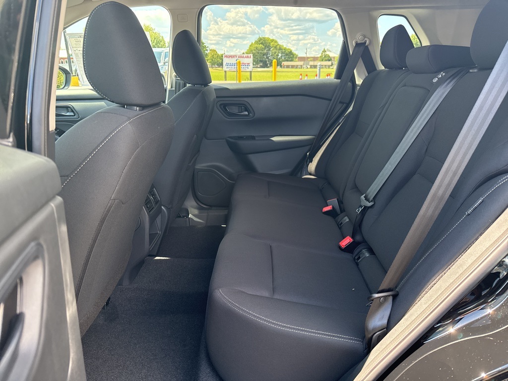 2026 Nissan Rogue S photo 11