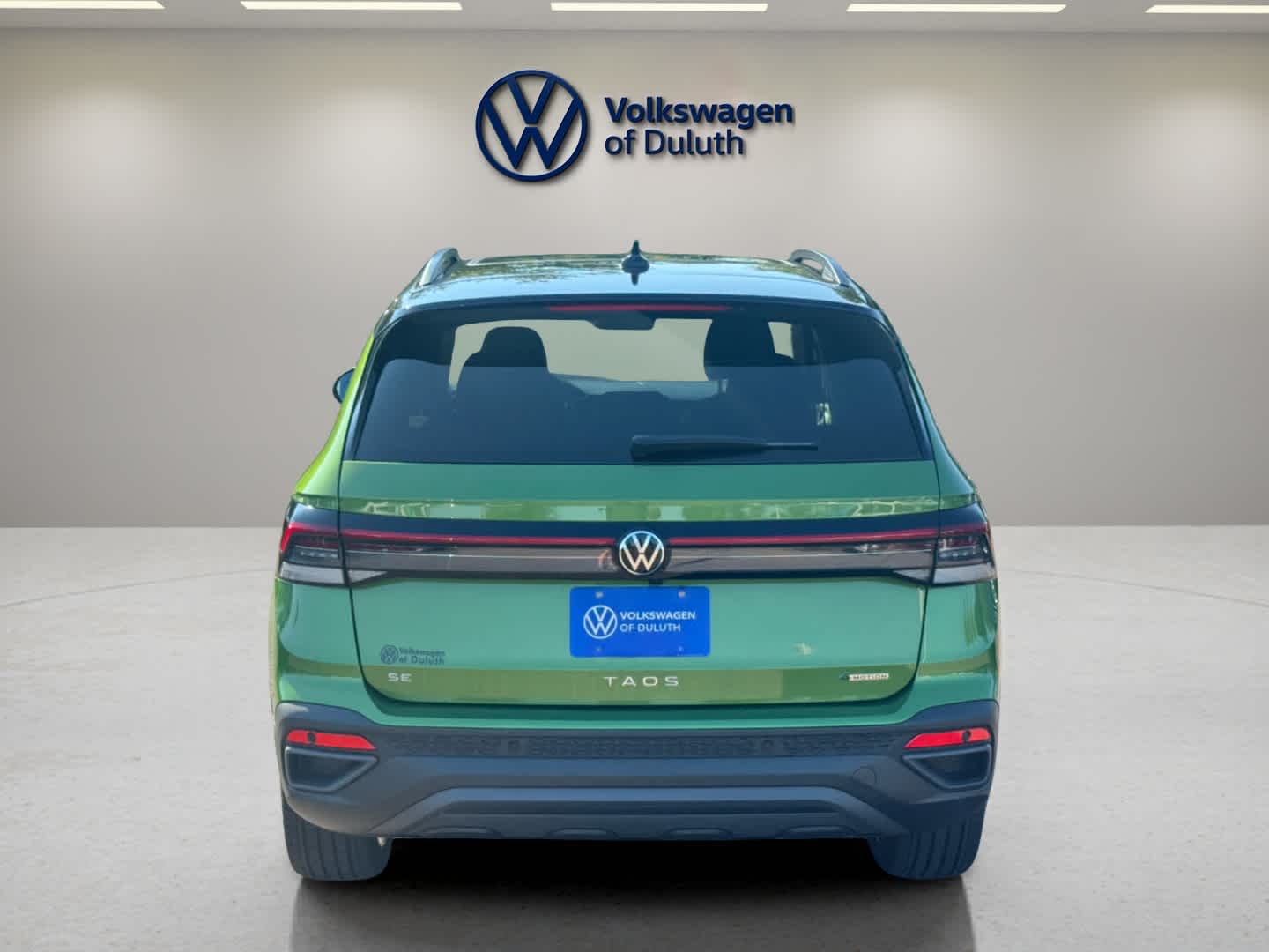 2025 Volkswagen Taos SE photo 4