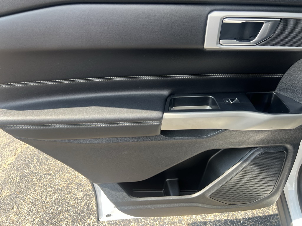 2022 Ford Explorer XLT photo 27