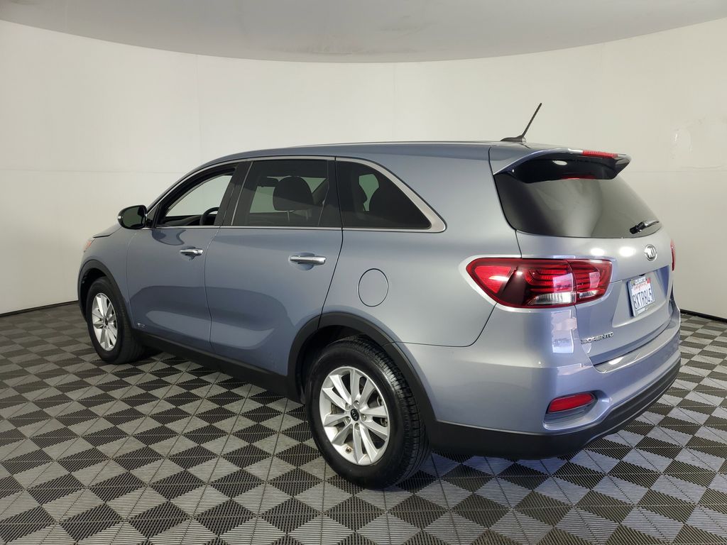 2020 Kia Sorento LX photo 5