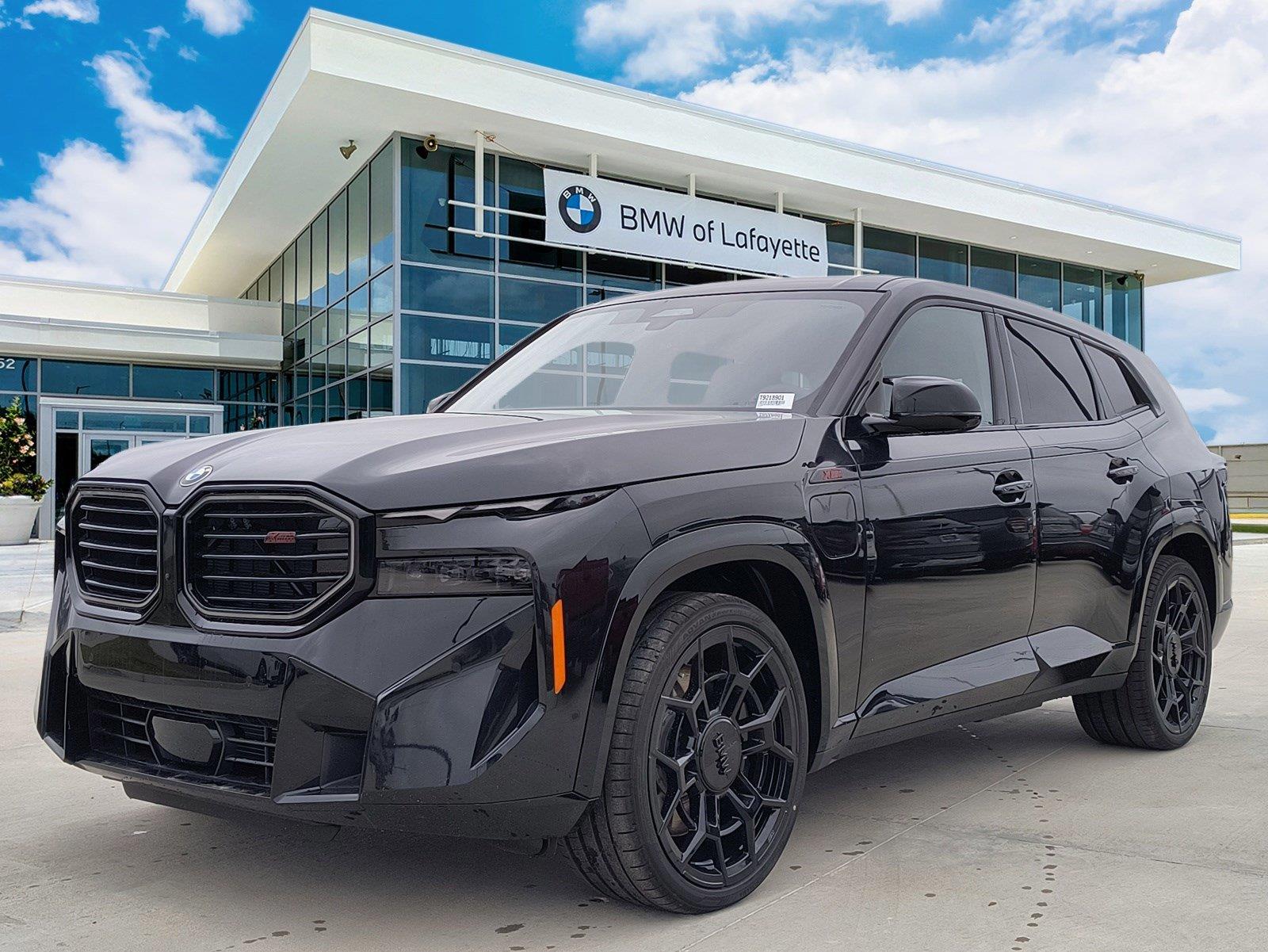 2026 BMW XM Base's photo