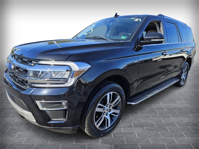 2023 Ford Expedition MAX Limited photo 2