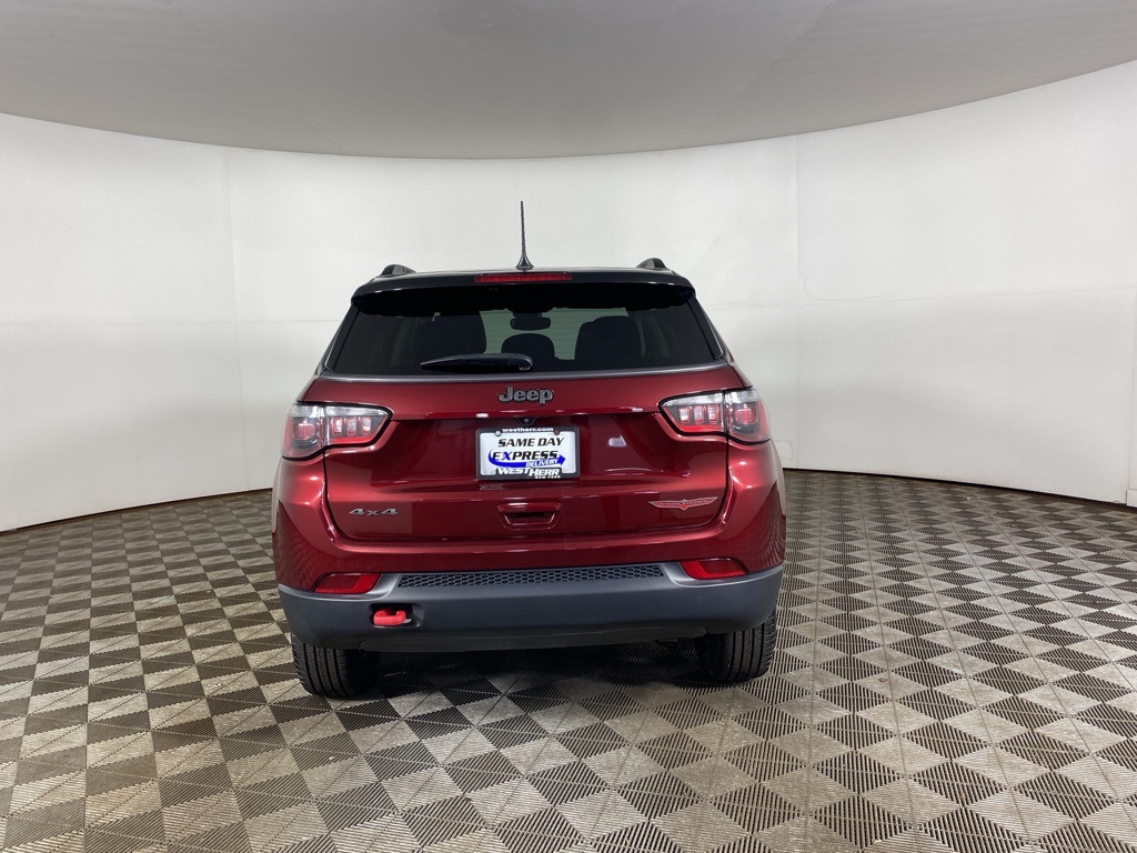 2022 Jeep Compass Trailhawk photo 2