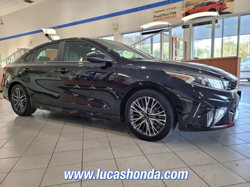 2023 Kia Forte GT-Line photo 3