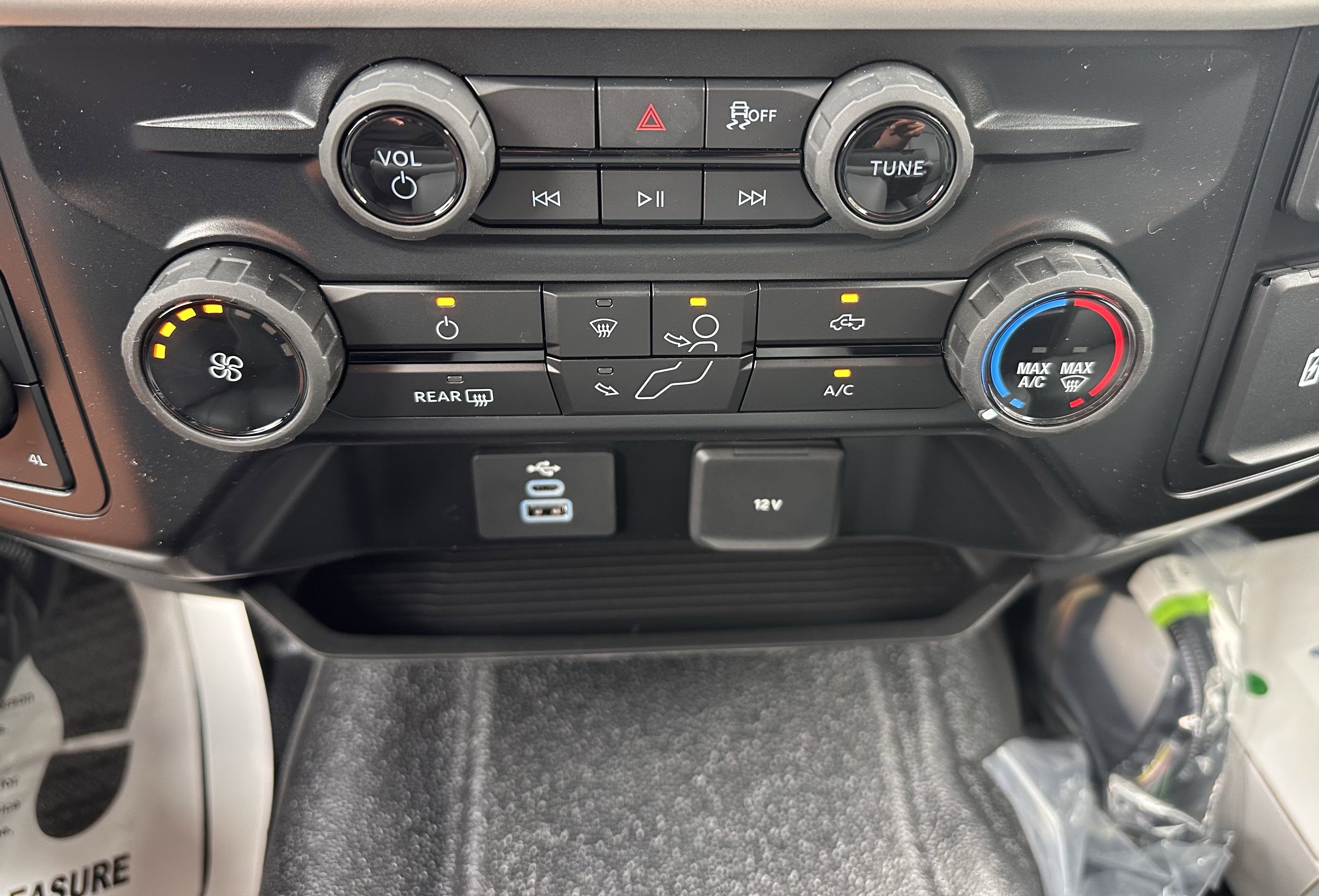 2025 Ford F-550 XL photo 10