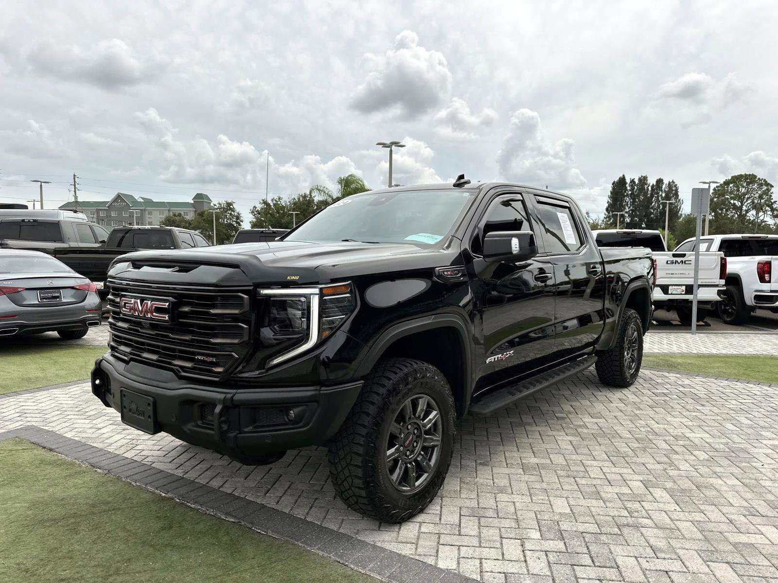 2024 Gmc Sierra 1500 AT4X photo 4