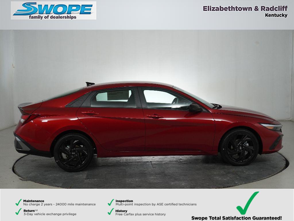 2026 Hyundai Elantra SEL Sport photo 2