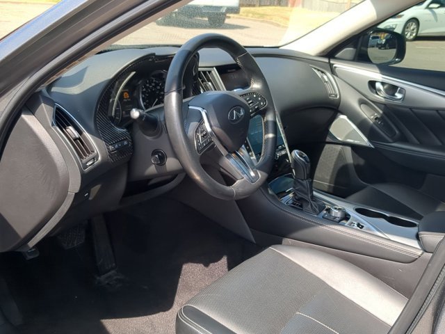 2022 Infiniti Q50 LUXE photo 2