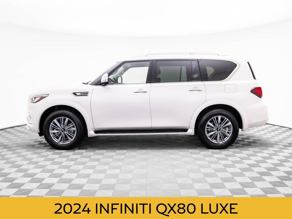 2024 Infiniti QX80 Luxe photo 2
