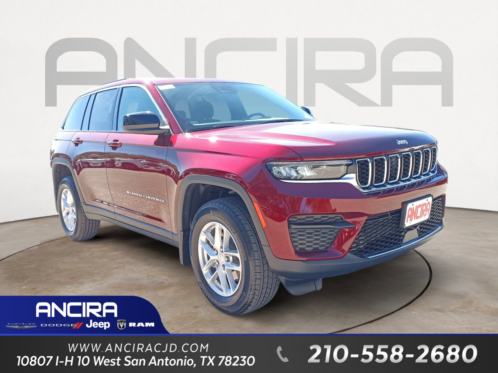 2025 Jeep Grand Cherokee Laredo's photo