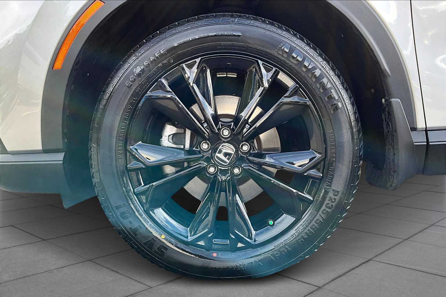 2023 Honda CR-V Hybrid Sport Touring photo 10