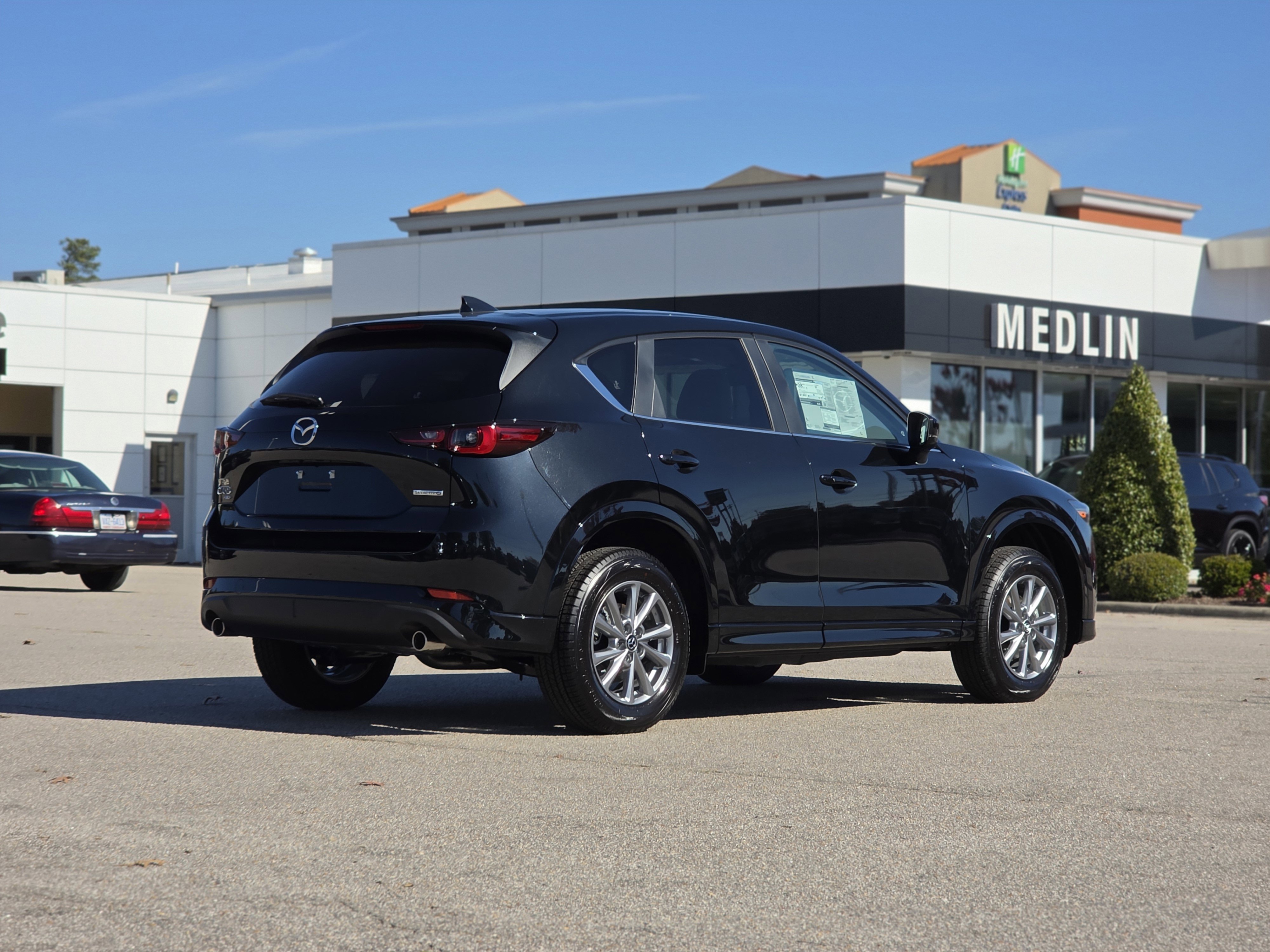 2025 Mazda CX-5 2.5 S Preferred photo 3