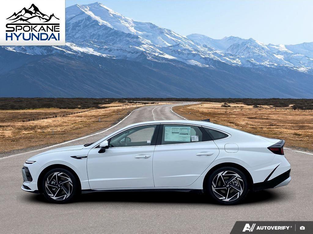 2026 Hyundai Sonata SEL Sport photo 2
