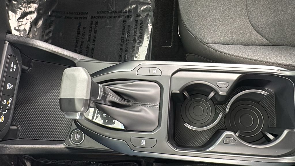 2025 Kia K4 LXS photo 23