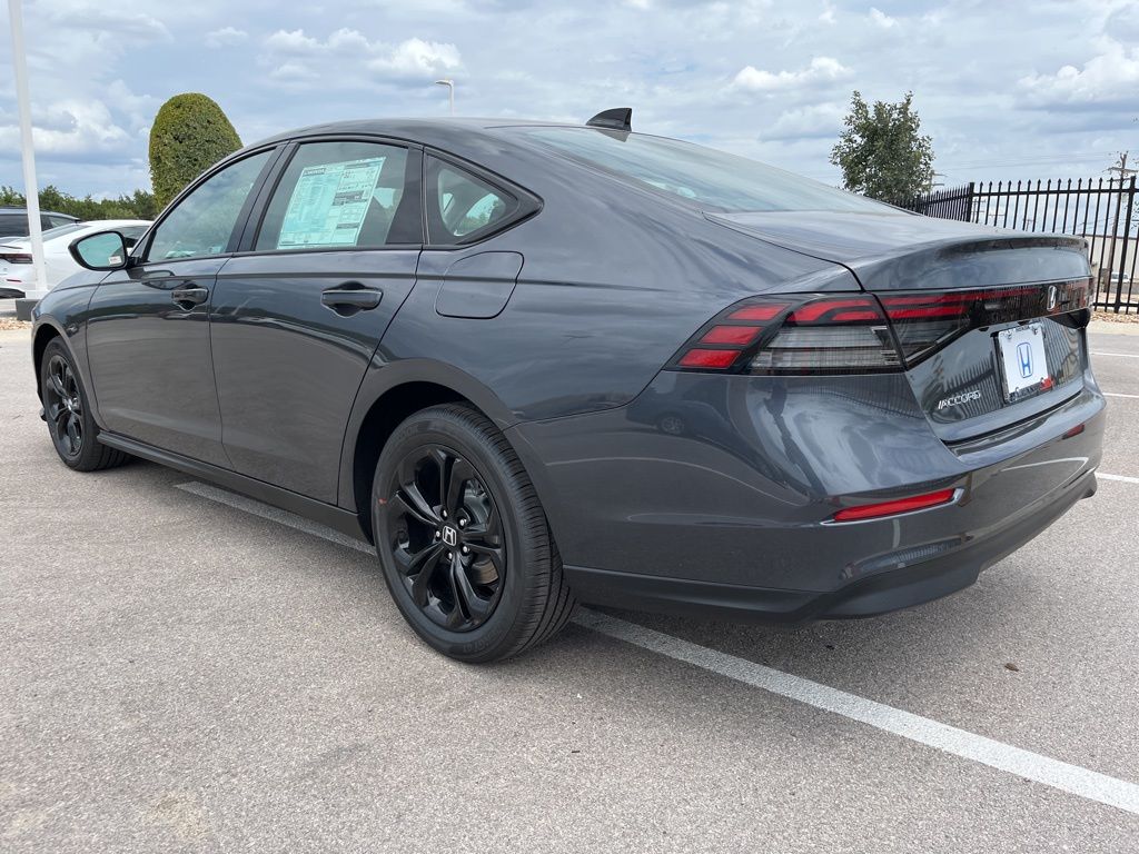 2025 Honda Accord SE photo 3