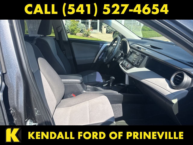 2015 Toyota RAV4 LE photo 14