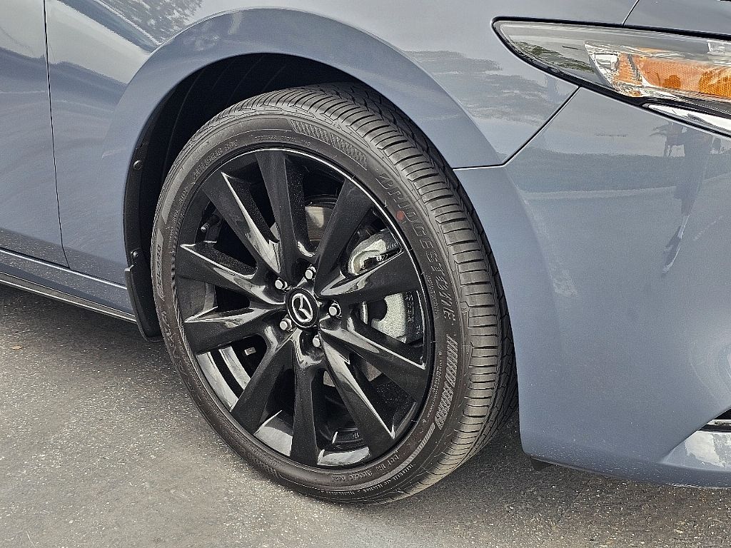2025 Mazda Mazda3 2.5 s Carbon photo 6