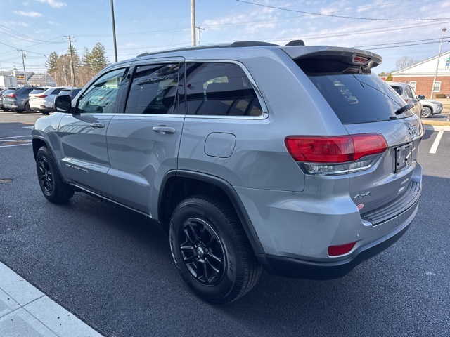 2019 Jeep Grand Cherokee Laredo E photo 5
