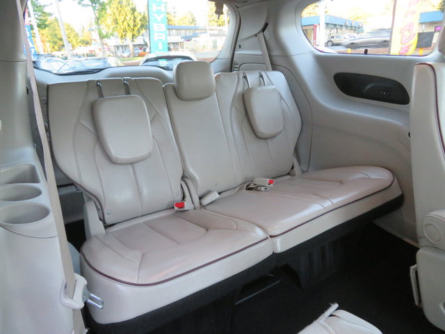 2020 Chrysler Pacifica Limited photo 10