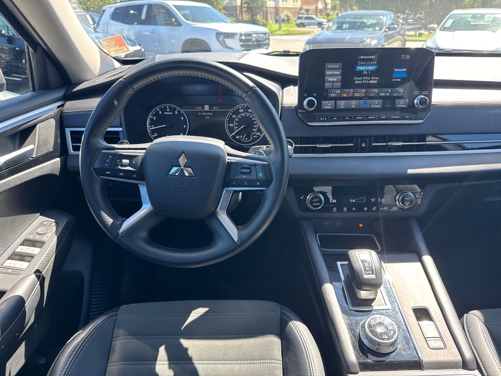 2024 Mitsubishi Outlander SE photo 25