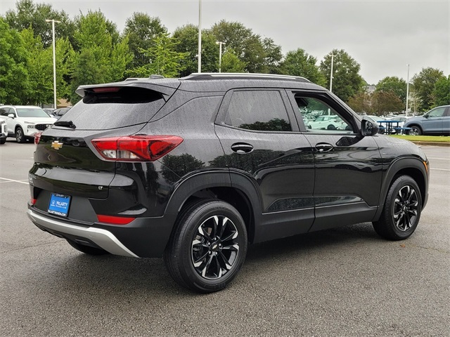 2023 Chevrolet Trailblazer LT photo 2