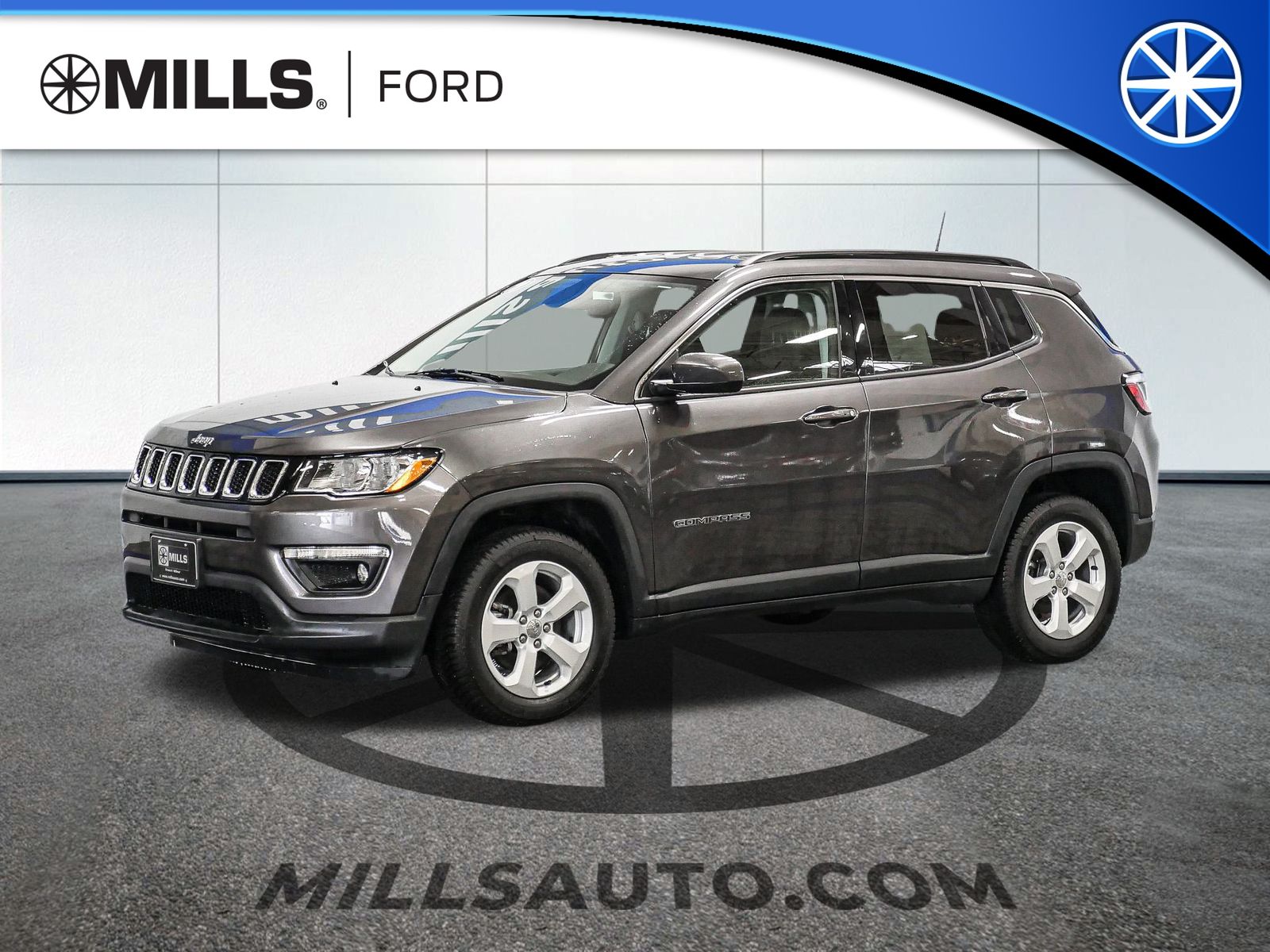 Used 2019 Jeep Compass Latitude with VIN 3C4NJDBB7KT630094 for sale in Baxter, Minnesota