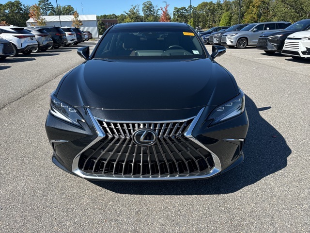 2023 Lexus ES 350 Ultra Luxury photo 2