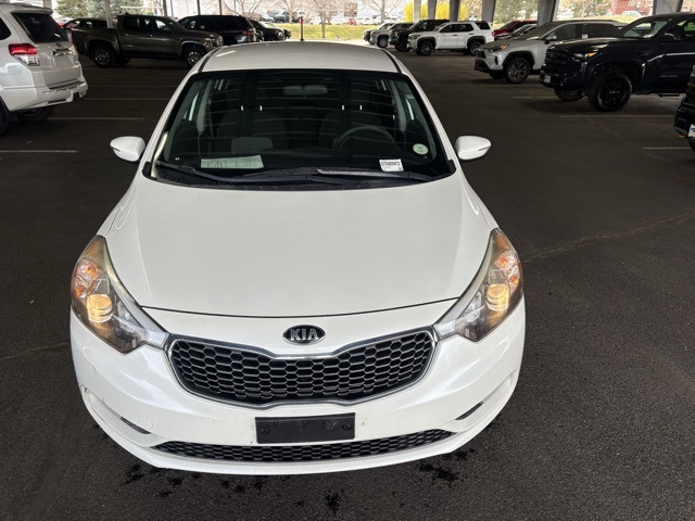 2016 Kia Forte LX photo 2