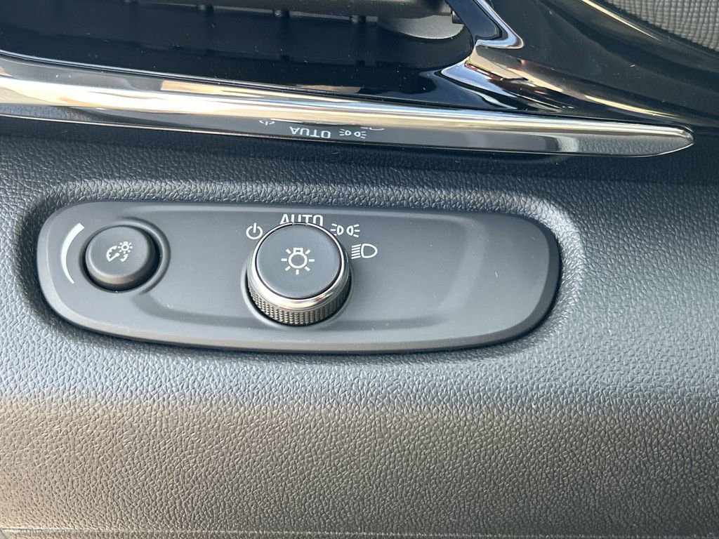 2025 Buick Envista Avenir photo 31