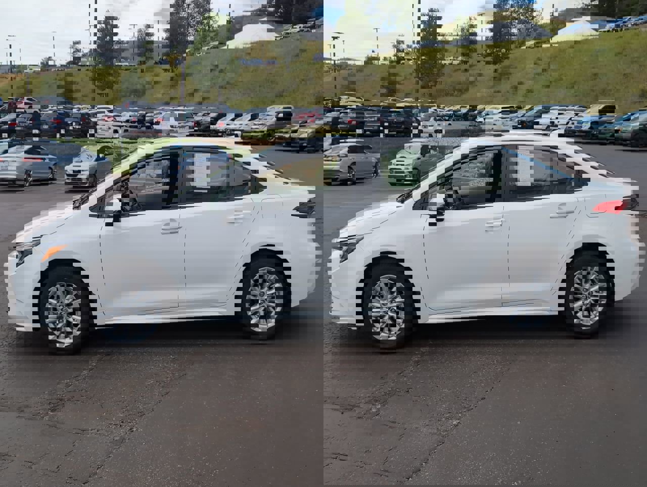 2024 Toyota Corolla XLE LE Premium SE photo 4