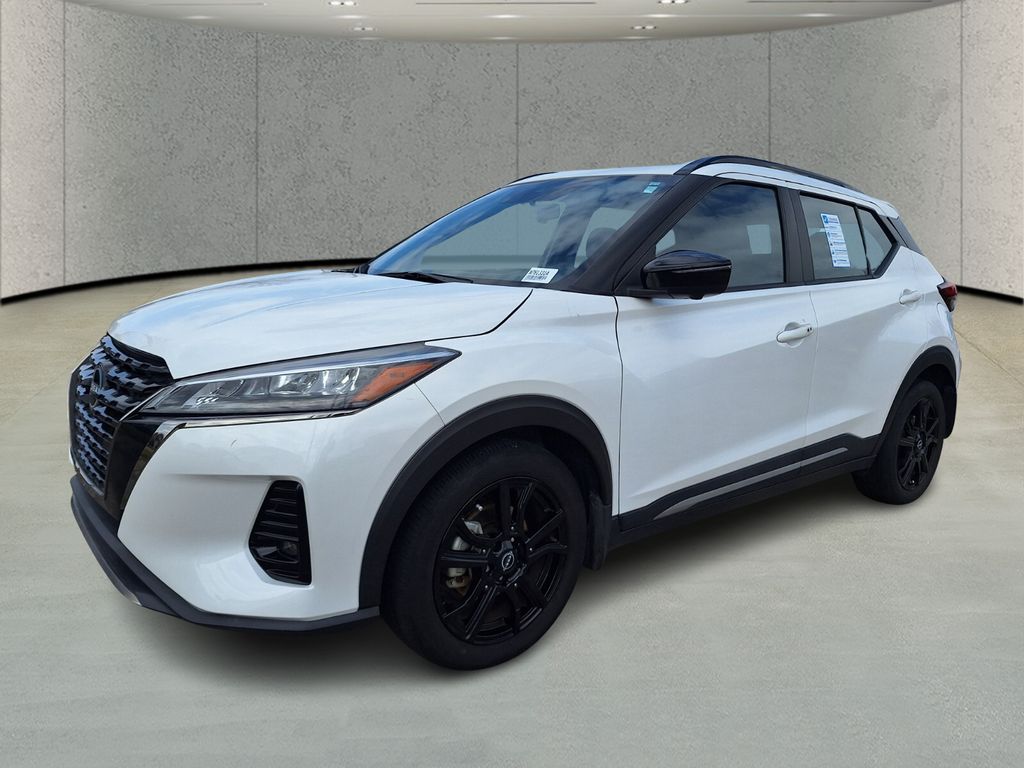 2024 Nissan Kicks SR