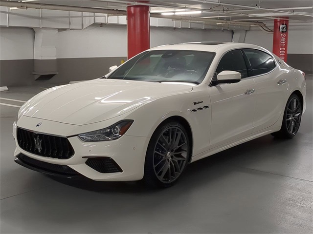 2022 Maserati Ghibli Modena Q4 photo 3