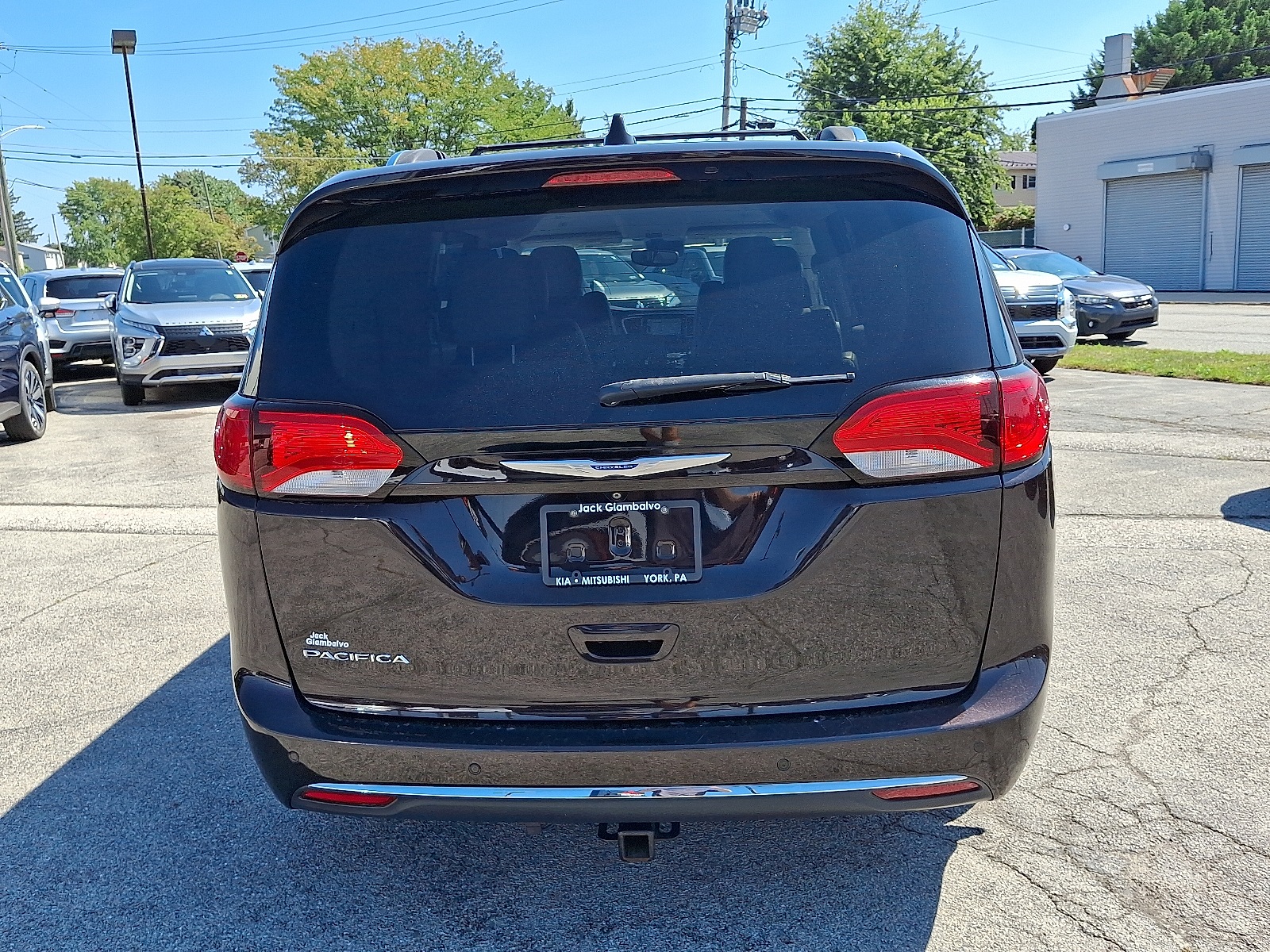 2019 Chrysler Pacifica Touring Plus photo 3