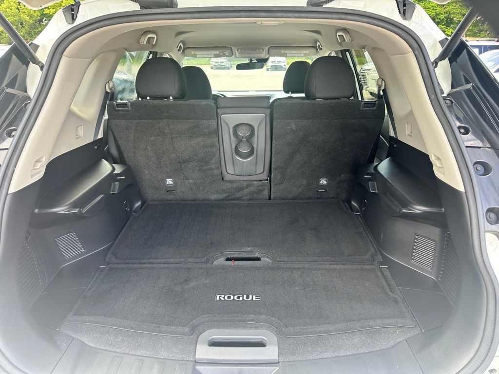 2019 Nissan Rogue S AWD photo 5