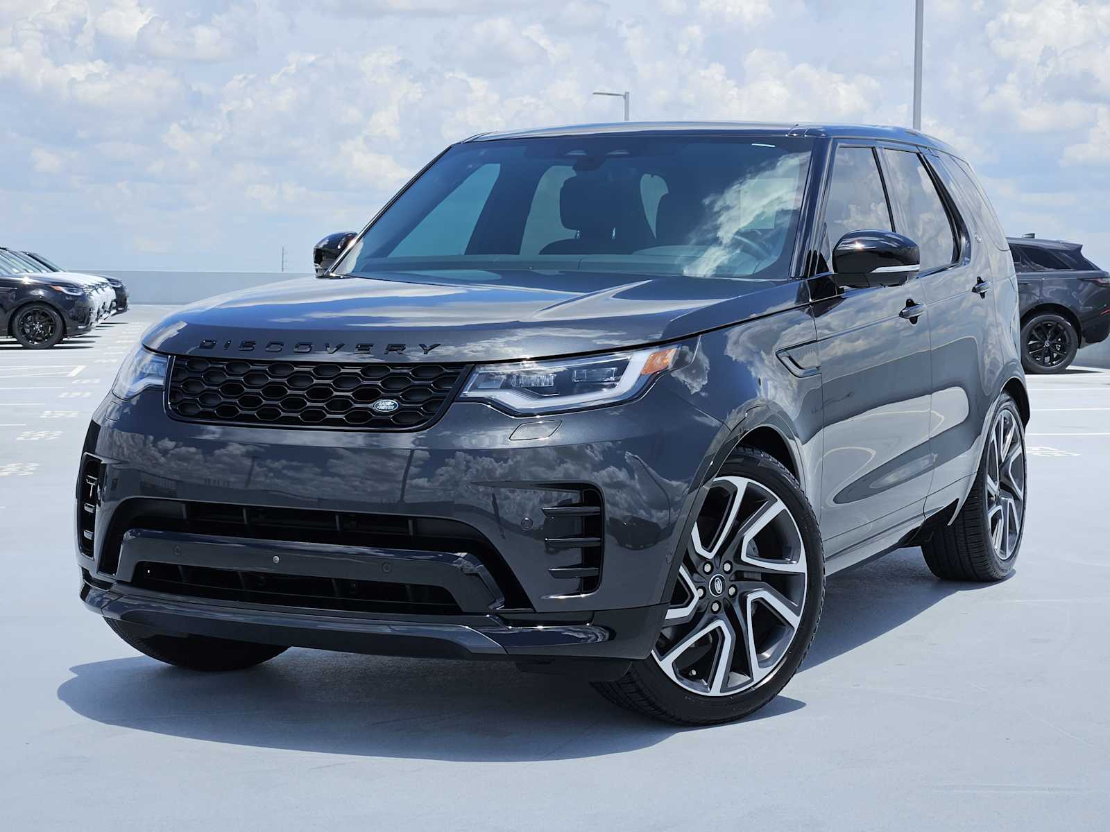 2024 Land Rover Discovery Dynamic SE