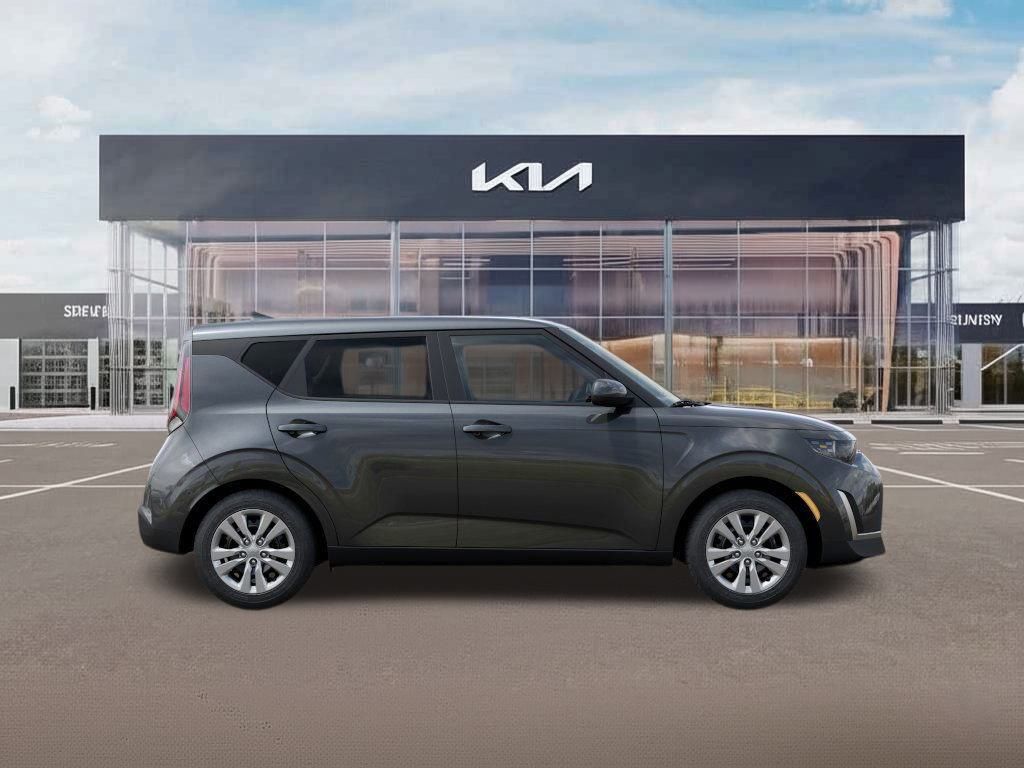 2025 Kia Soul LX photo 3