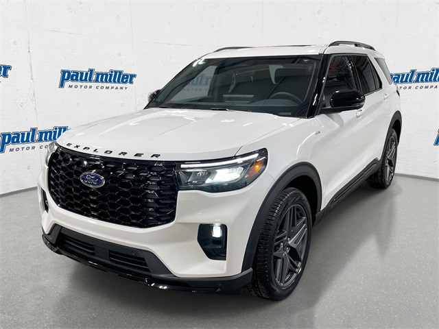 2026 Ford Explorer ST-LINE's photo